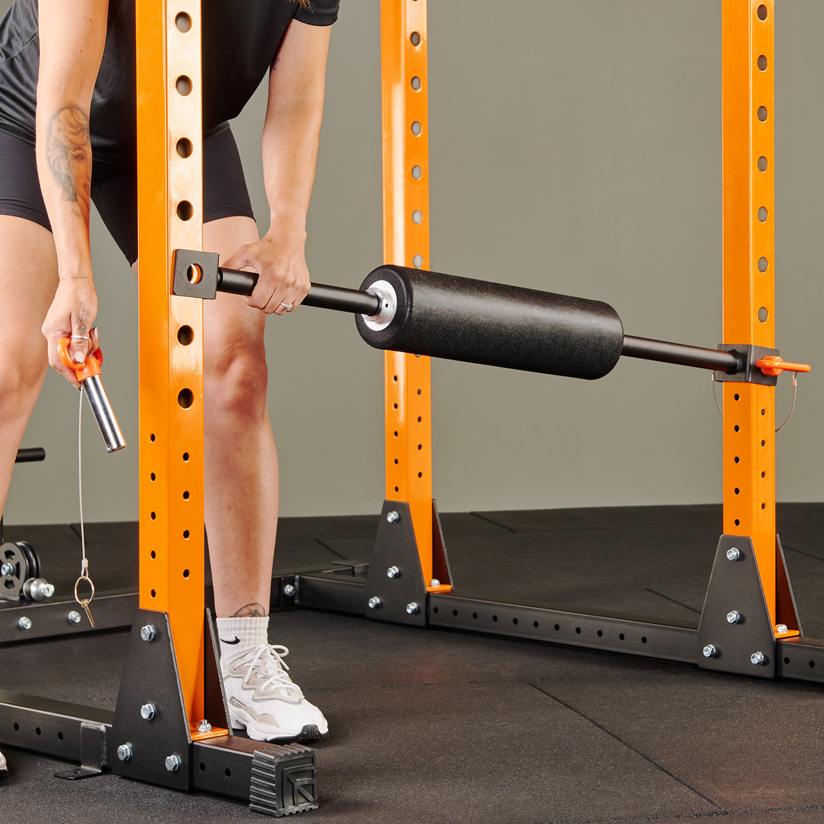 Mirafit M200 Leg Holder Bar