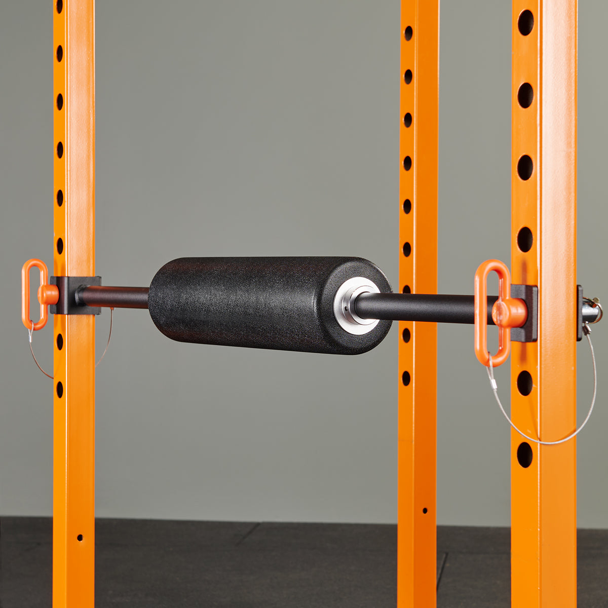 Mirafit M100 Leg Holder Bar